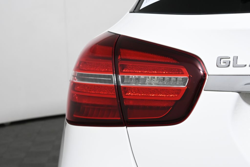 Thumbnail: 2020 Mercedes-Benz GLA - 12