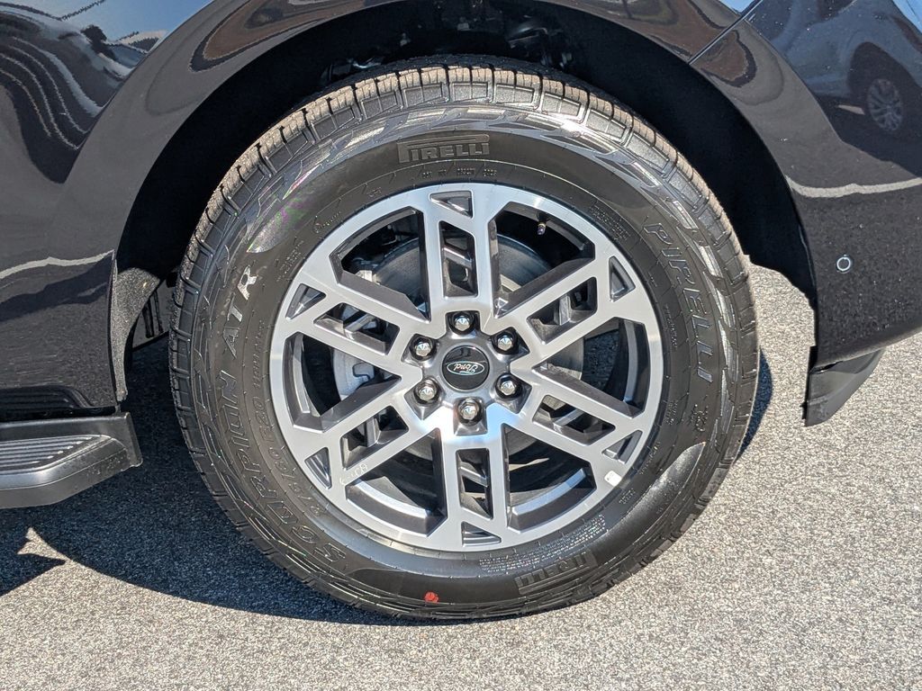 2025 Ford Expedition Active MAX