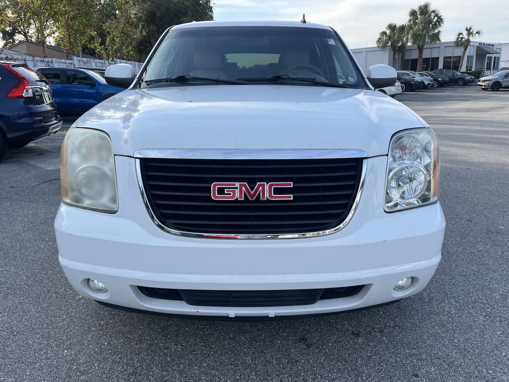 2011 GMC Yukon XL SLT 1500 3