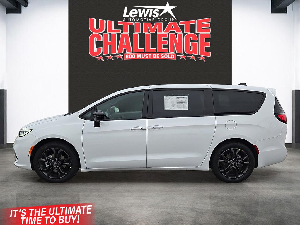 New 2026 Chrysler Pacifica For Sale in Farmington, AR