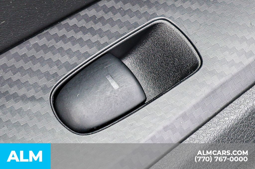 Used 2025 White Nissan 2.5 SV image 48