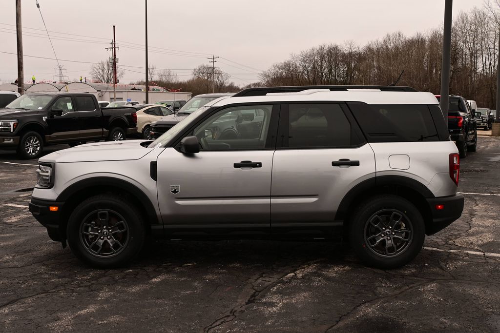 View vehicle photo 4