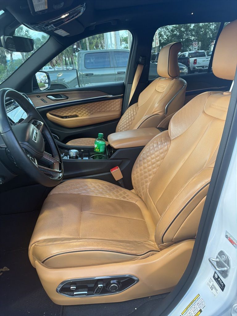 Used 2022 Bright White Clearcoat Jeep Summit image 8