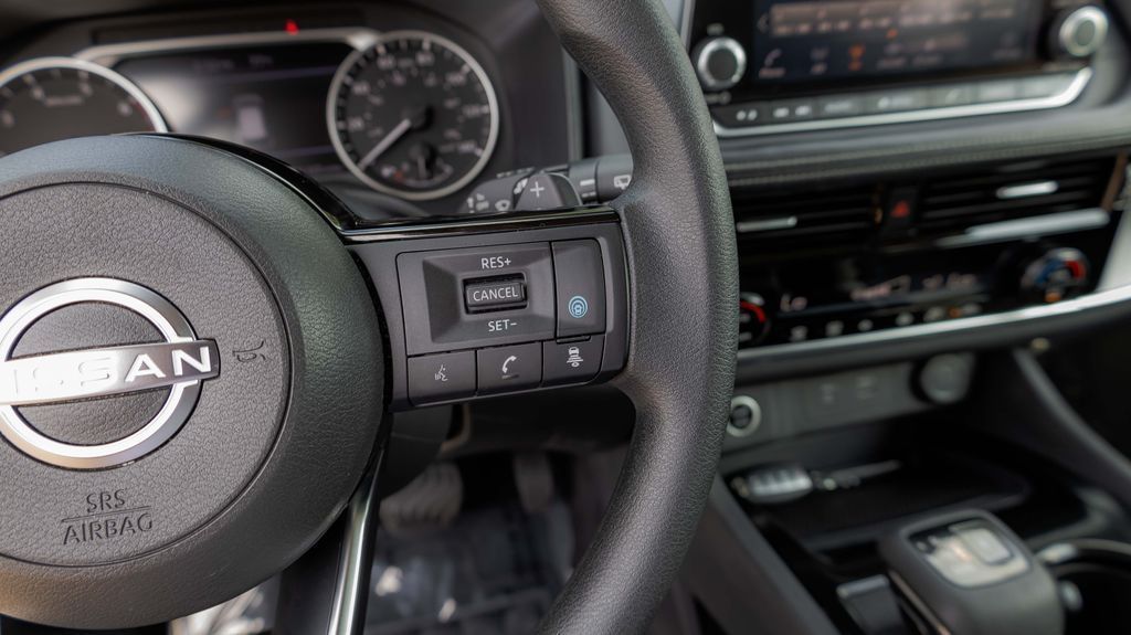 Used 2022 Nissan Rogue SV 4D Sport Utility