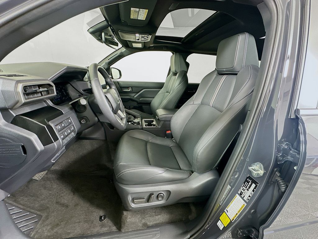 Thumbnail: 2025 Toyota 4Runner - 21