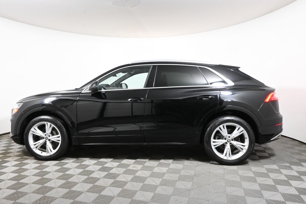 Thumbnail: 2021 Audi Q8 - 2