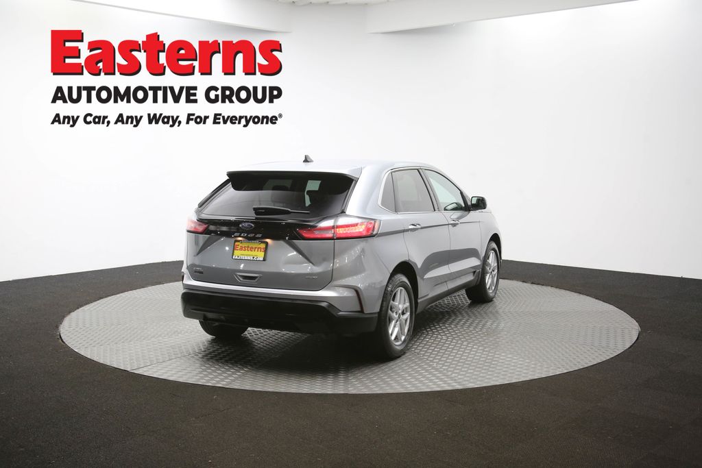 Used 2024 Silver Ford SEL image 37