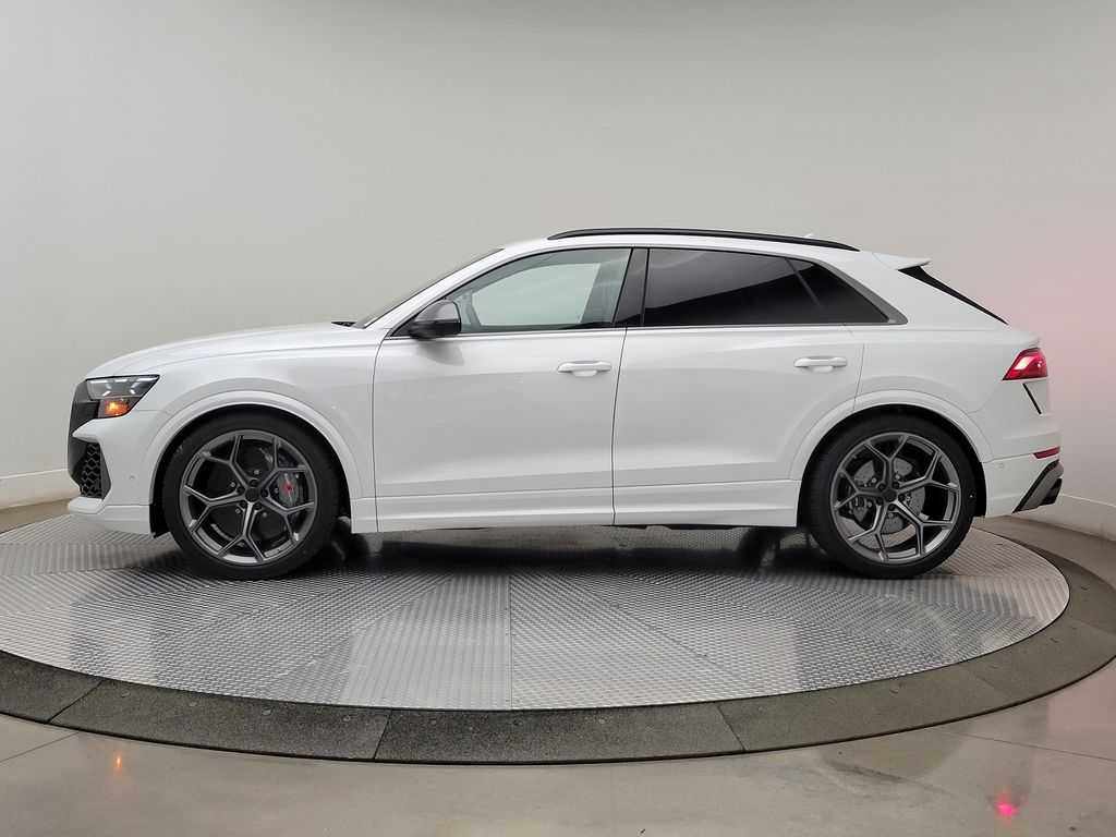Thumbnail: 2026 Audi RS Q8 - 3
