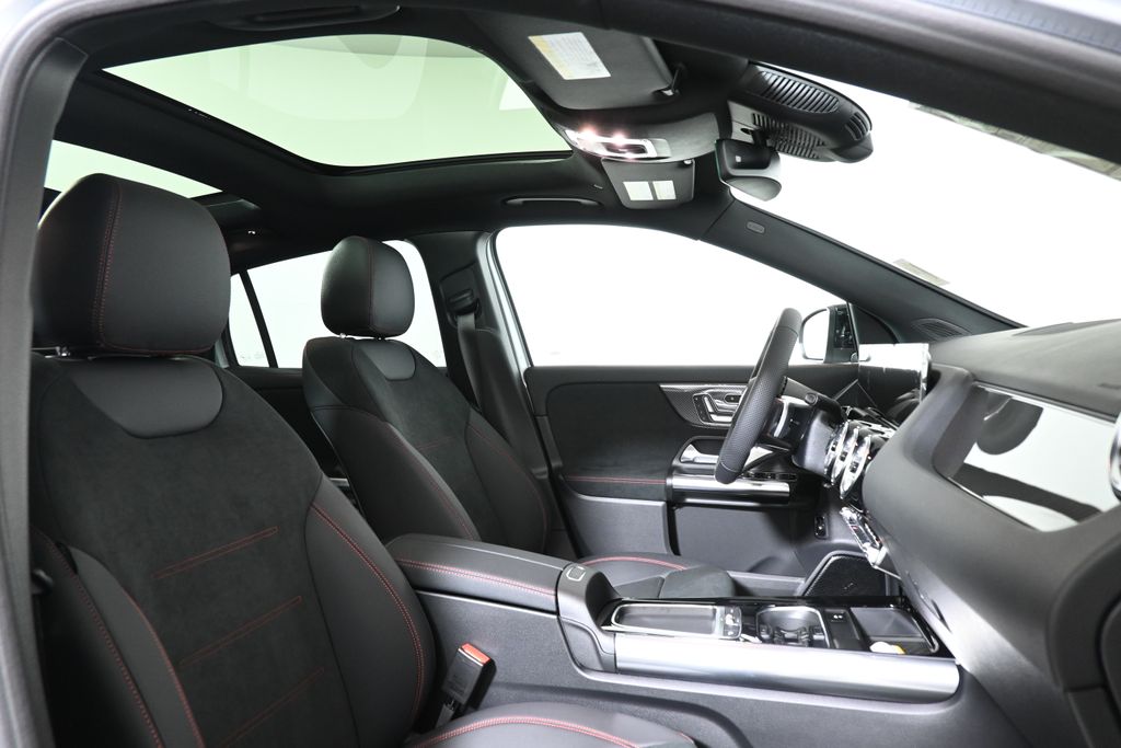 Thumbnail: 2026 Mercedes-Benz GLA - 21