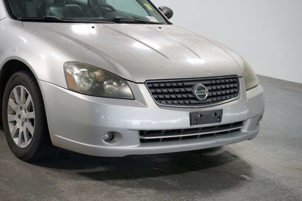 Thumbnail: 2005 Nissan Altima - 4