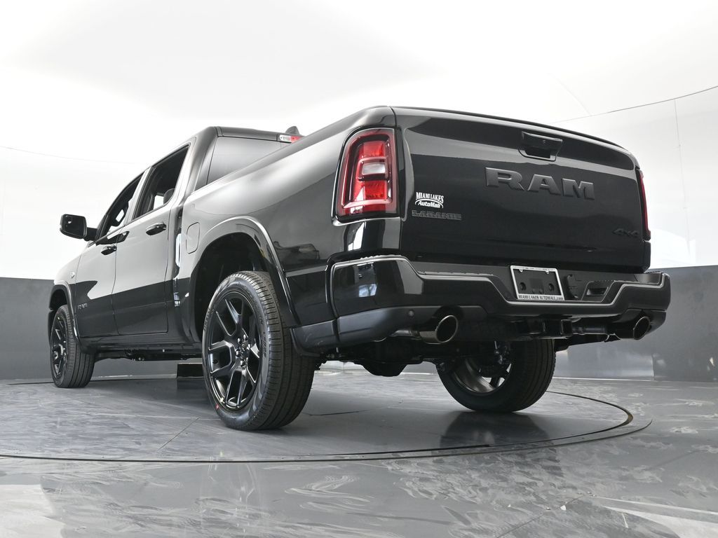New 2026 Diamond Black Crystal Pearlcoat Ram Laramie image 58