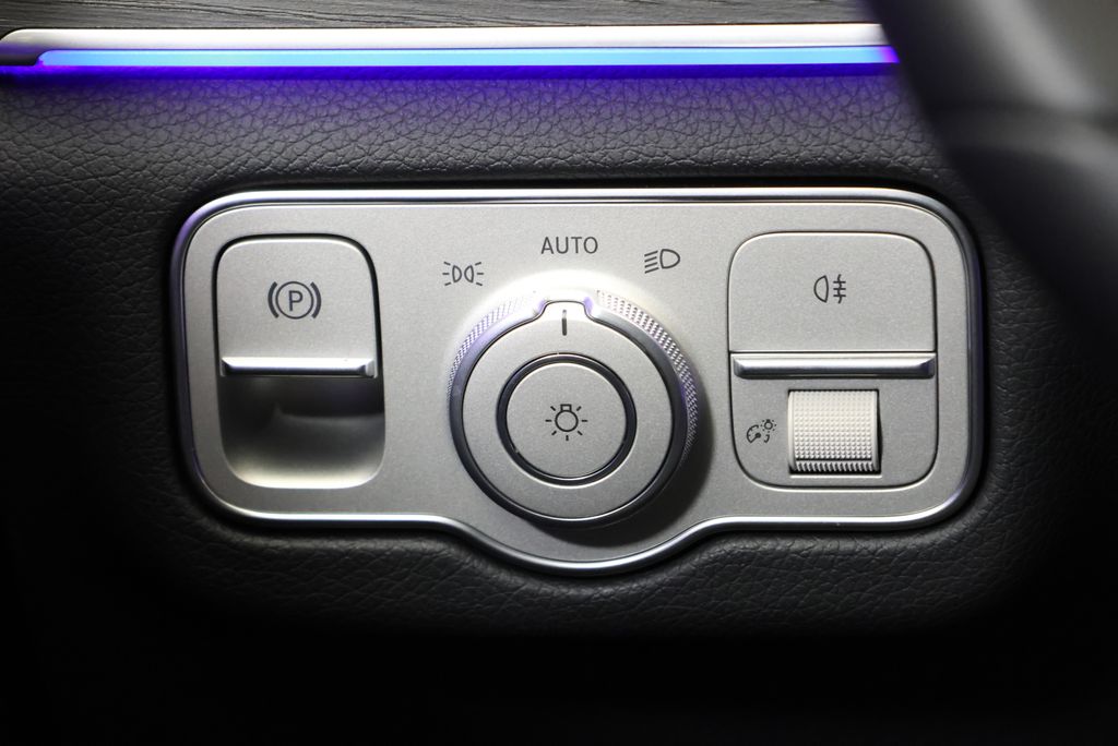 Thumbnail: 2026 Mercedes-Benz GLE - 19