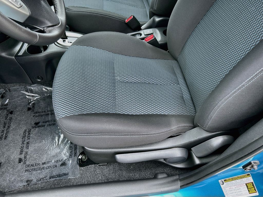 Thumbnail: 2015 Nissan Versa Note - 17