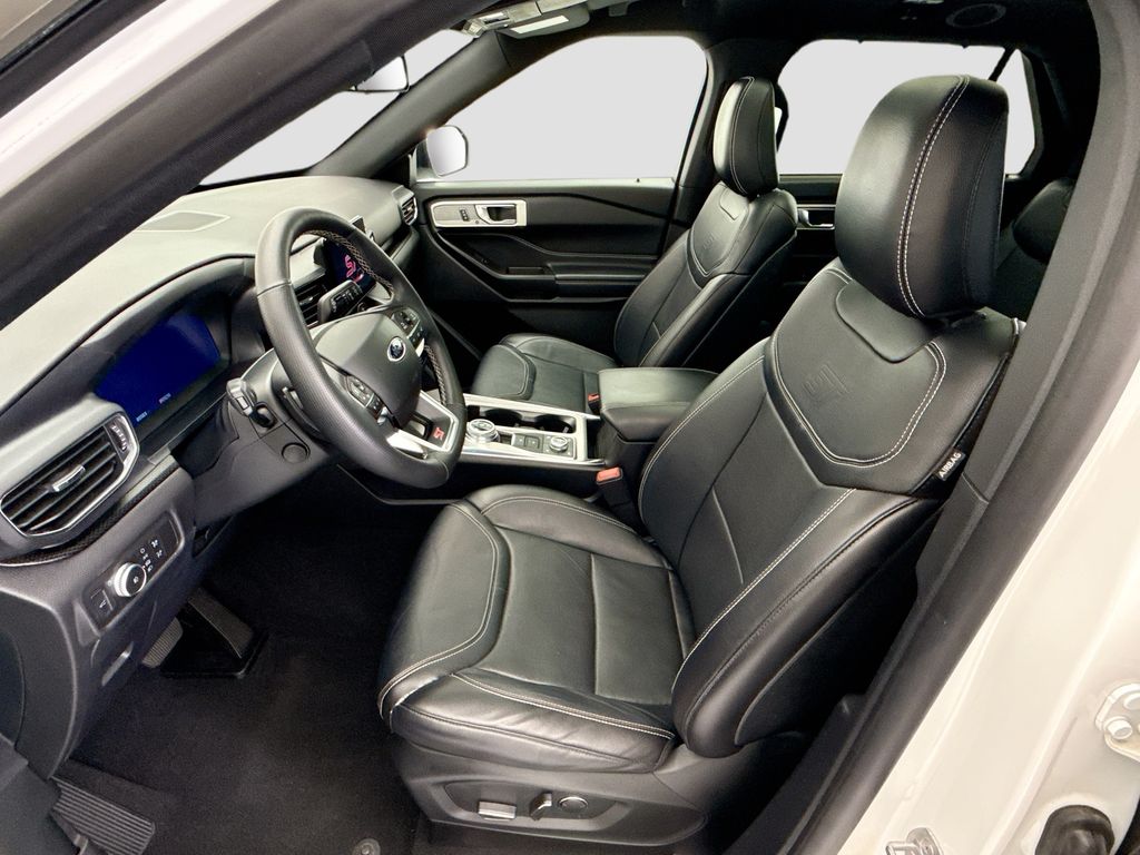Thumbnail: 2020 Ford Explorer - 18
