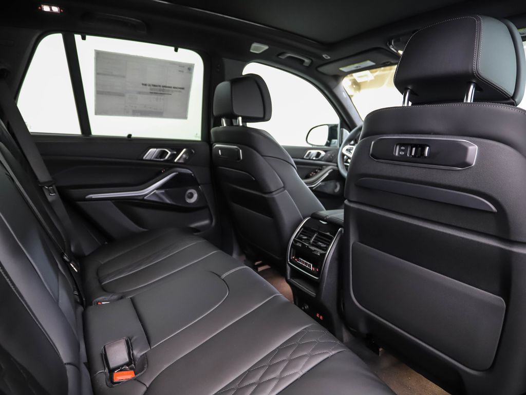 Thumbnail: 2026 BMW X5 - 25