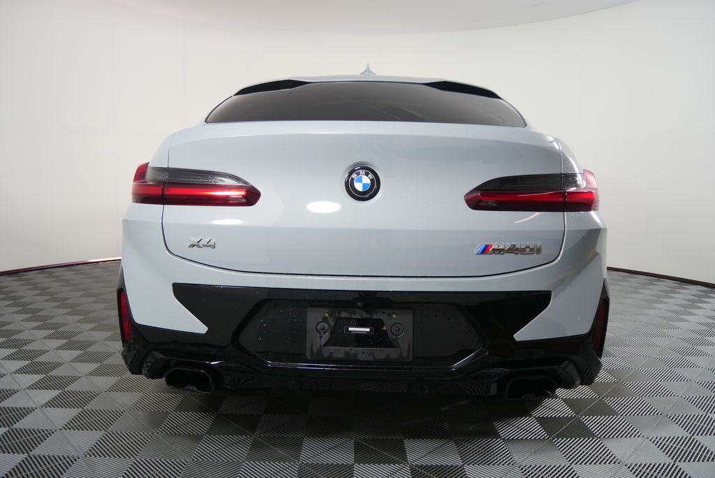Thumbnail: 2023 BMW X4 - 4