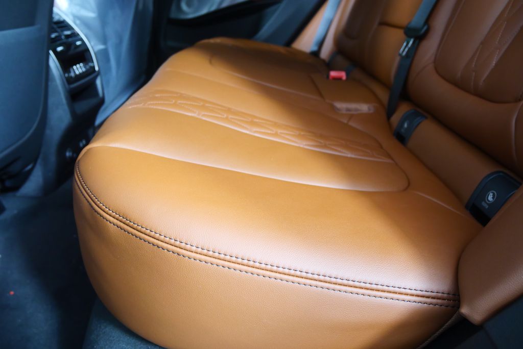 Thumbnail: 2026 BMW X5 - 16