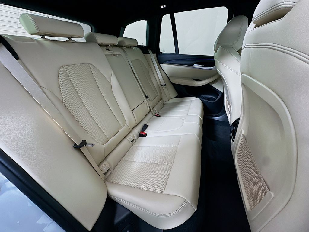 Thumbnail: 2022 BMW X3 - 28