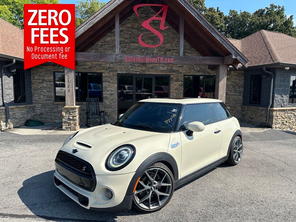 Pepper White 2020 MINI Cooper Hatchback Automatic