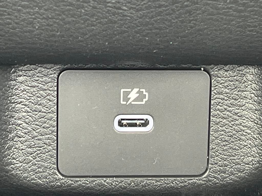 2025 Nissan Versa 1.6 SV photo