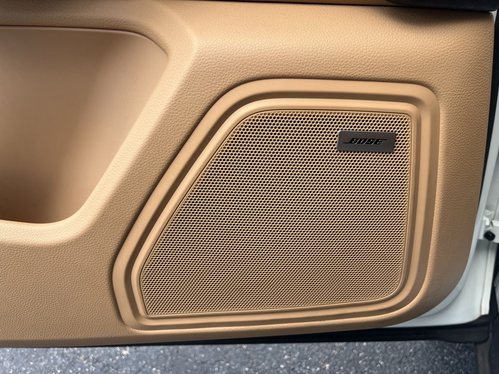 Thumbnail: 2017 Porsche Macan - 23