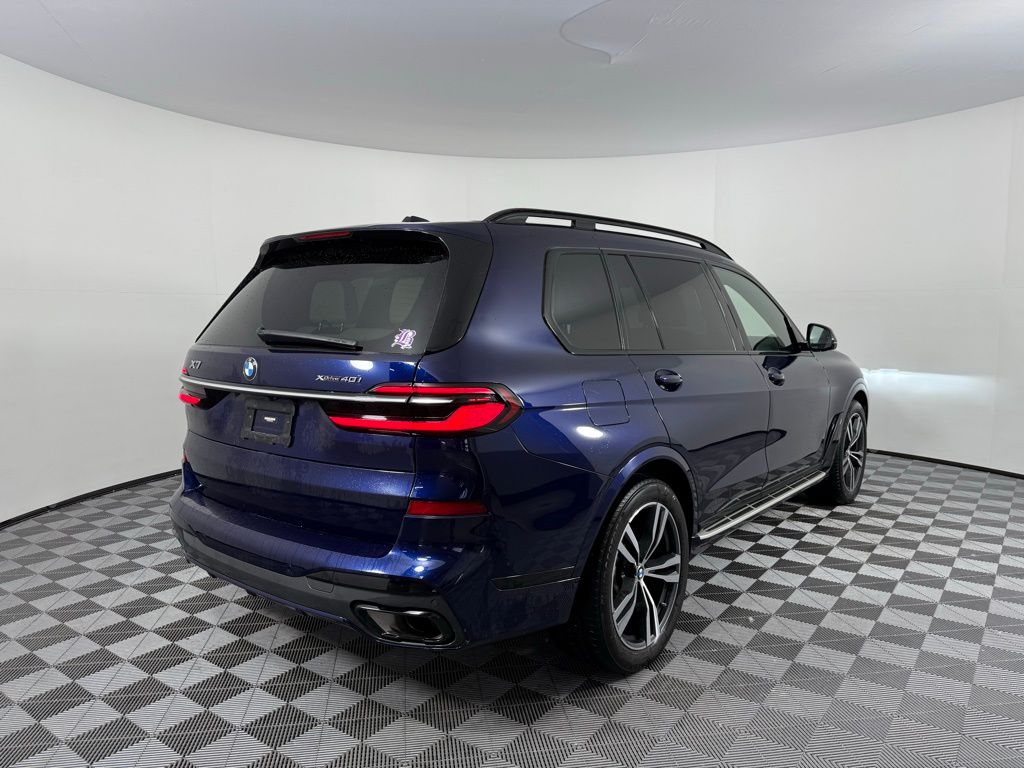 Thumbnail: 2023 BMW X7 - 5