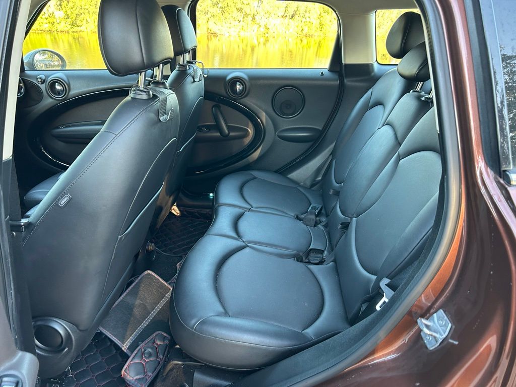 Thumbnail: 2013 MINI Cooper Countryman - 13