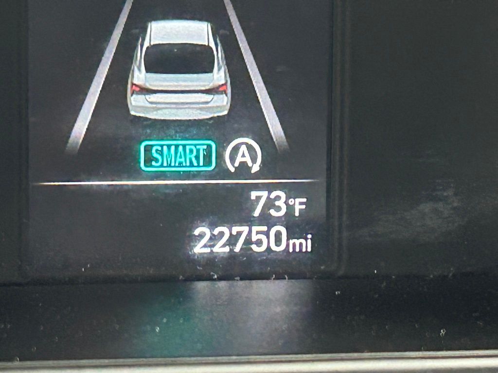 Used 2023 Onyx Black Hyundai SE image 22