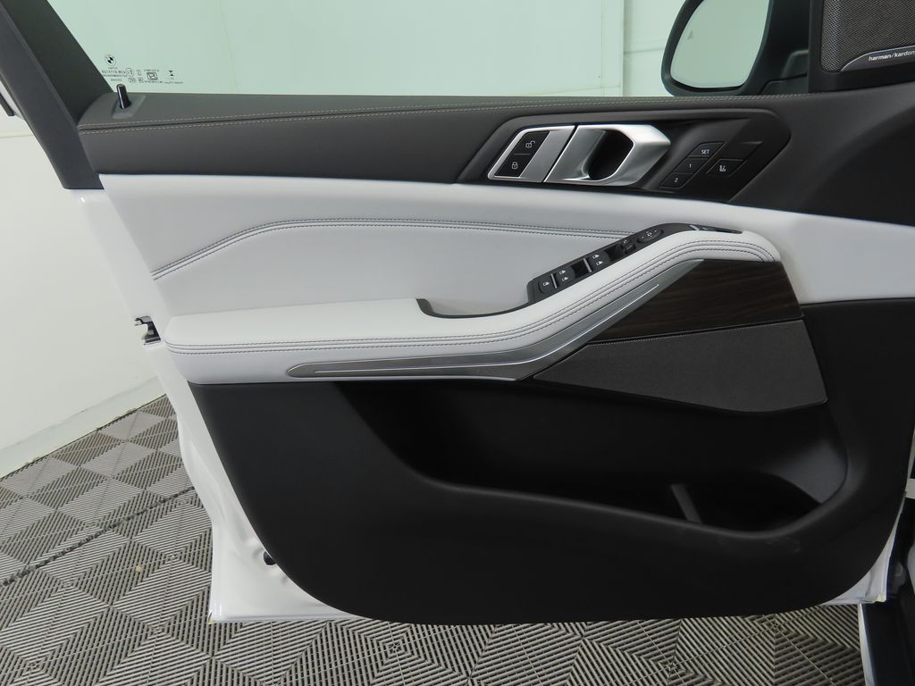 Thumbnail: 2026 BMW X5 - 24