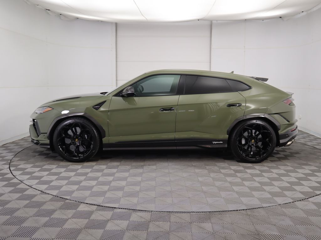 Thumbnail: 2023 Lamborghini Urus - 8