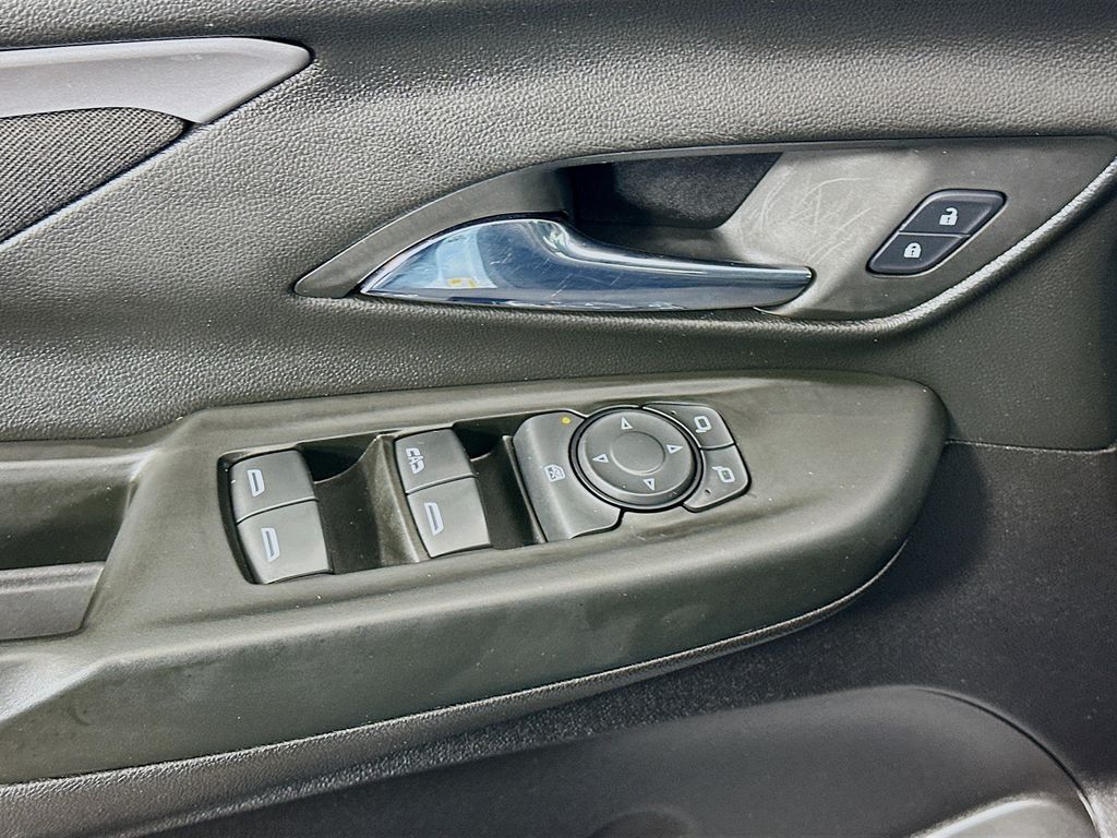 Thumbnail: 2022 Chevrolet Bolt EV - 17