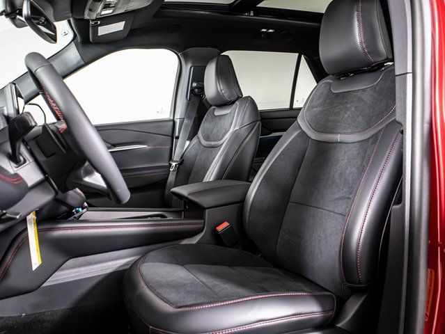 Used 2025 Red Ford ST image 4