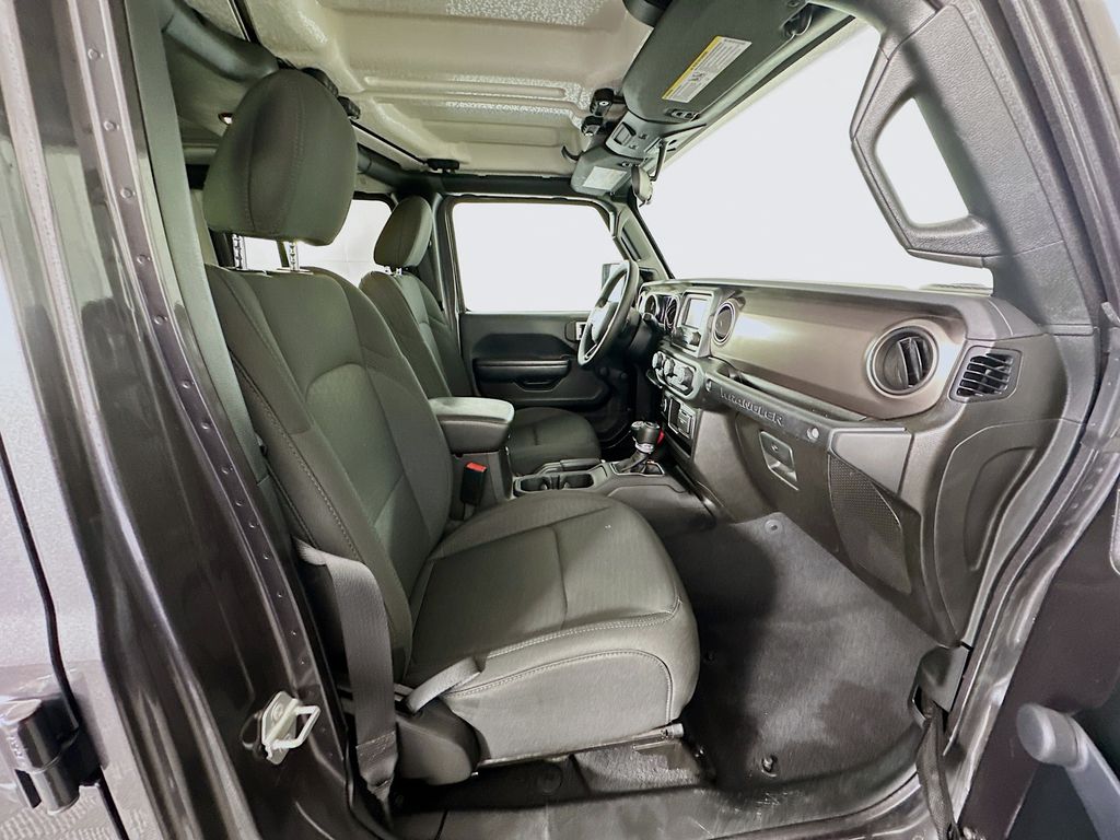 Thumbnail: 2020 Jeep Wrangler - 27