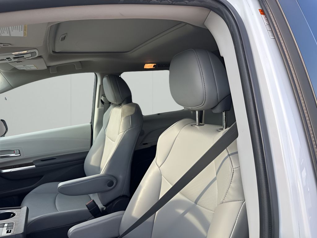 Used Car 2024 Toyota Sienna  Xle For Sale Under $80,000 In Austin, Texas