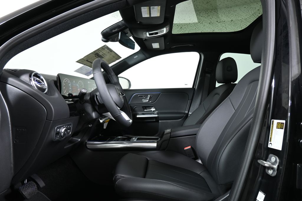 Thumbnail: 2026 Mercedes-Benz GLA - 3