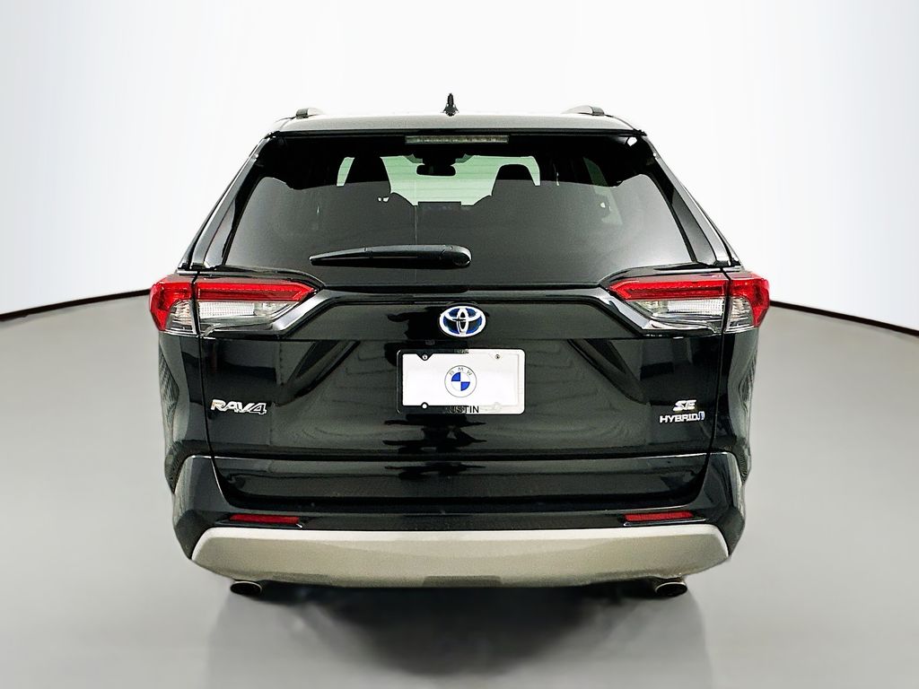 2022 Toyota RAV4 SE 6
