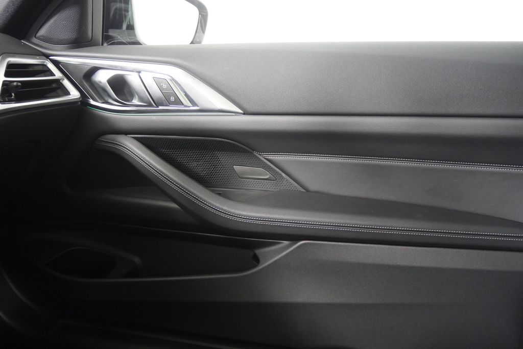 Thumbnail: 2025 BMW 4 Series - 25