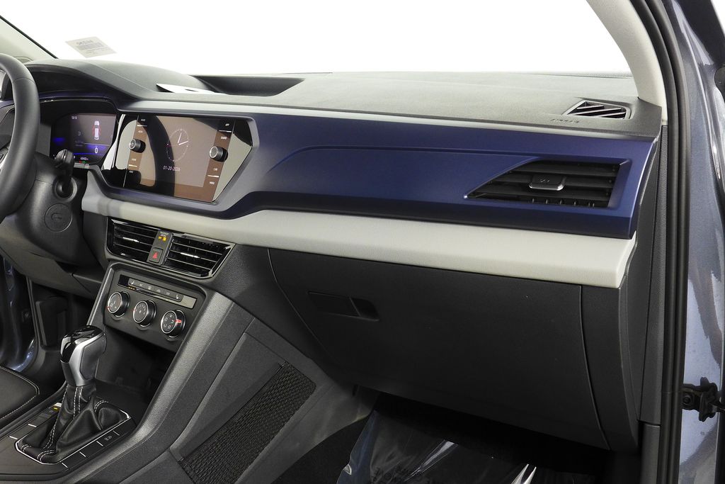 Thumbnail: 2022 Volkswagen Taos - 14