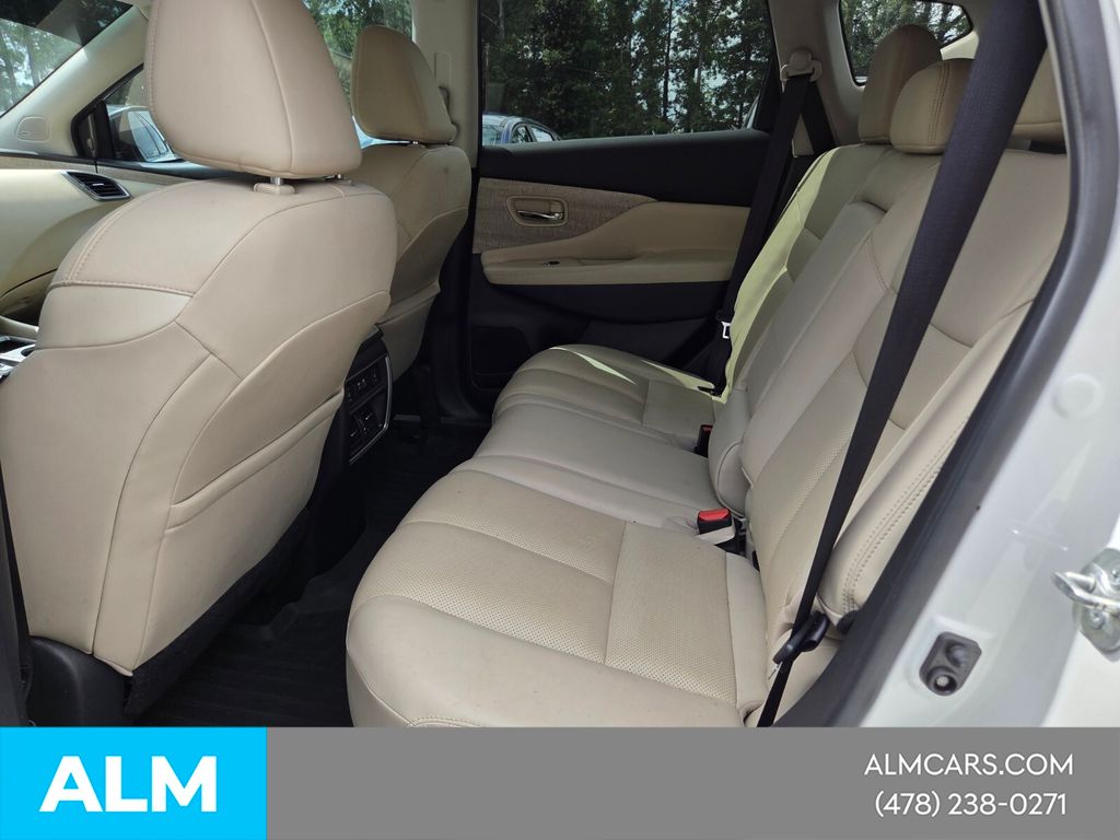 Used 2021 White Nissan SL image 4