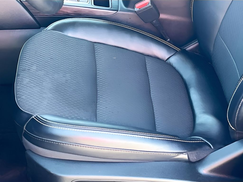 Used 2023 Blue Ford Base image 19