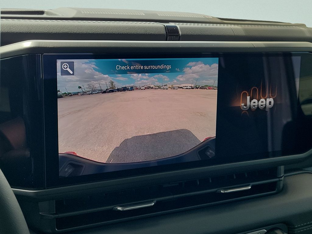 New 2026 White Jeep Mojave image 26