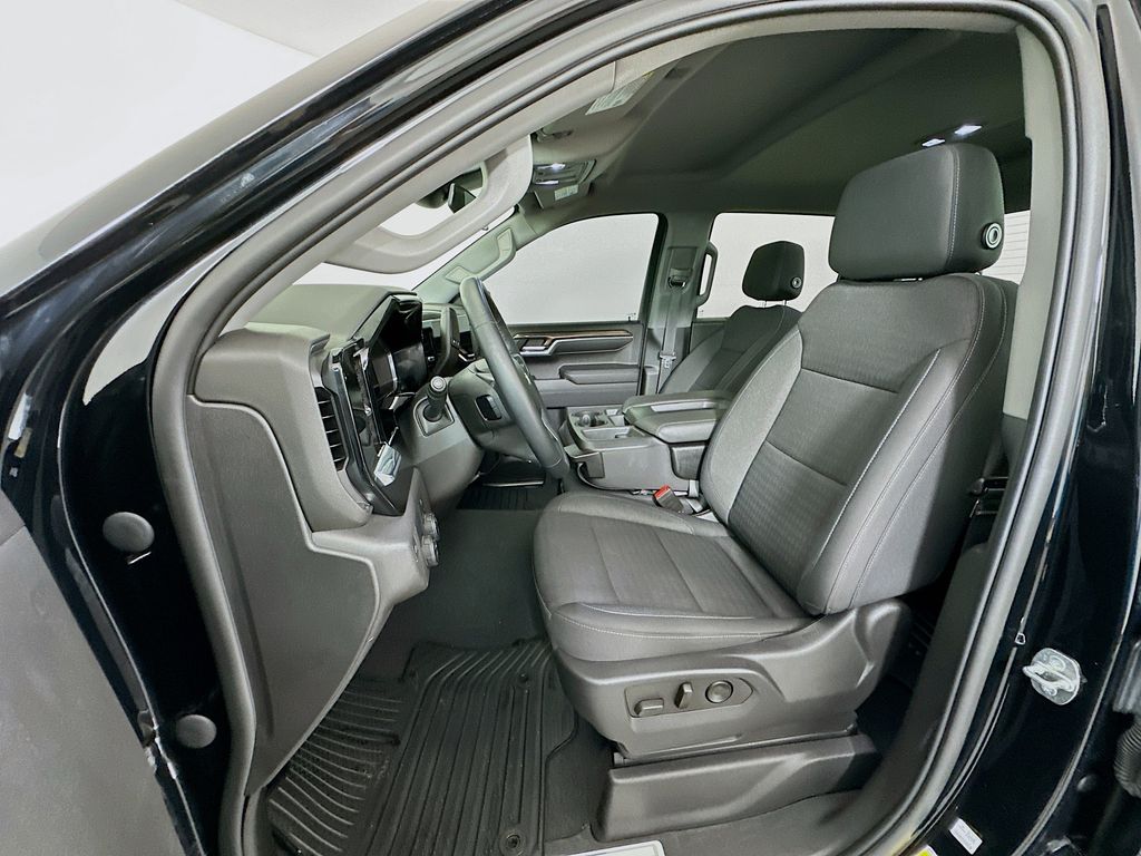 Thumbnail: 2023 Chevrolet Silverado 1500 - 20