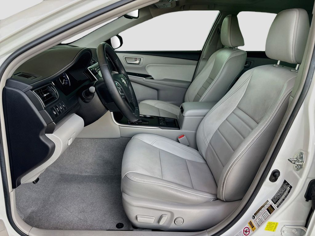 Thumbnail: 2016 Toyota Camry - 19