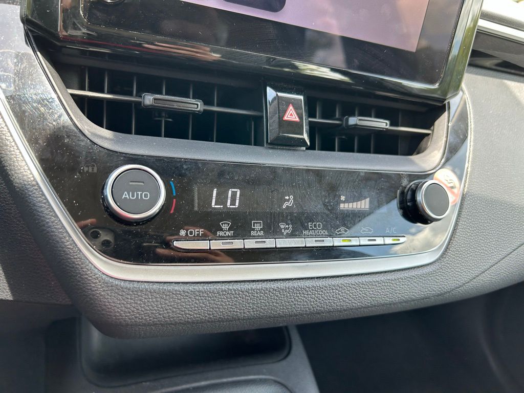 Thumbnail: 2023 Toyota Corolla - 25