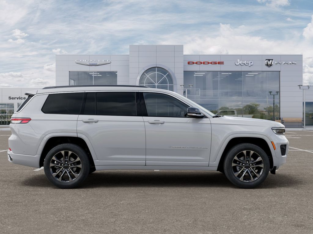 New 2025 White Jeep Overland image 22