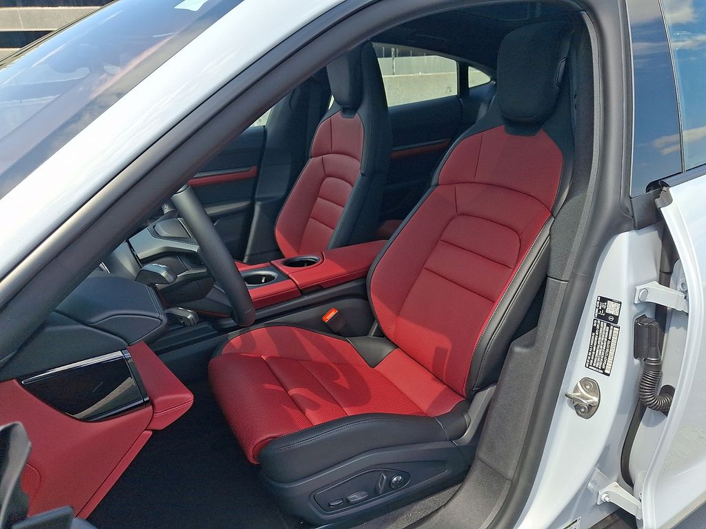Thumbnail: 2026 Porsche Taycan - 5