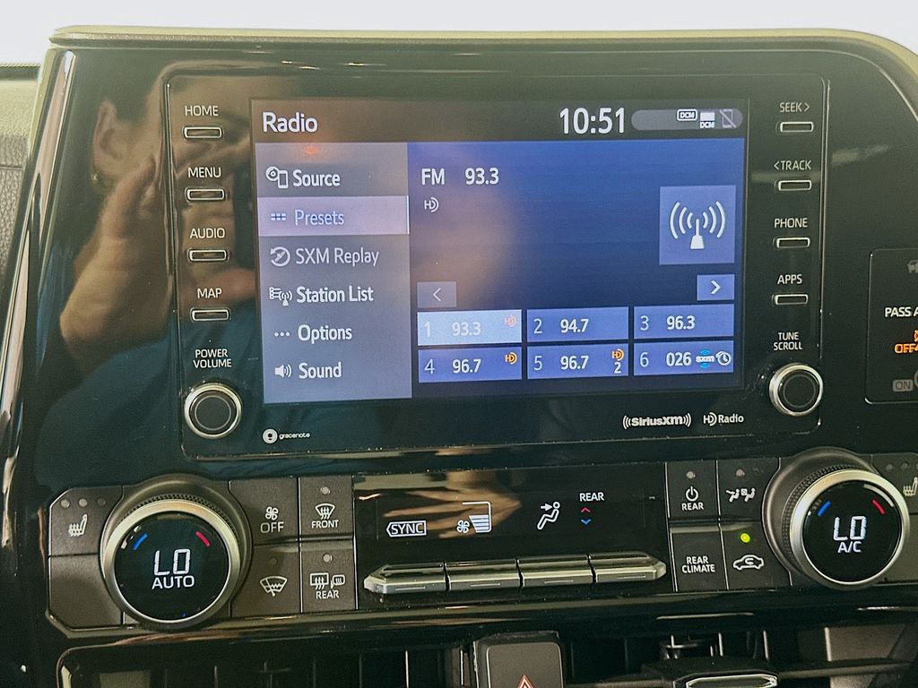 Thumbnail: 2021 Toyota Highlander - 14