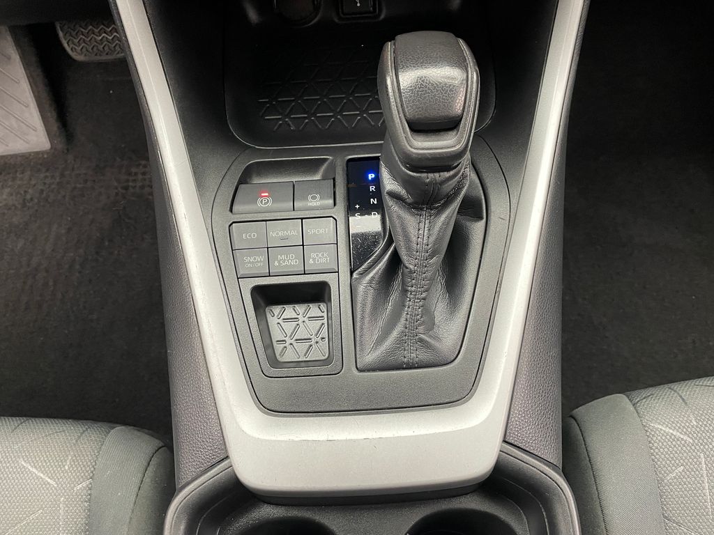 Thumbnail: 2021 Toyota RAV4 - 29