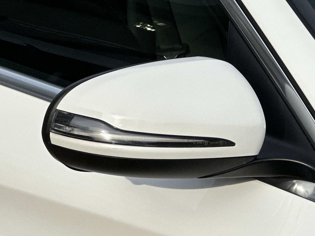 Thumbnail: 2019 Mercedes-Benz C-Class - 6