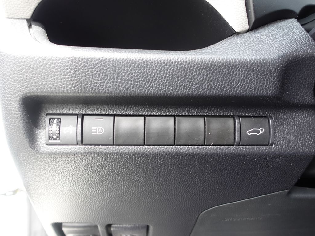 Used 2023  Toyota XLE image 16